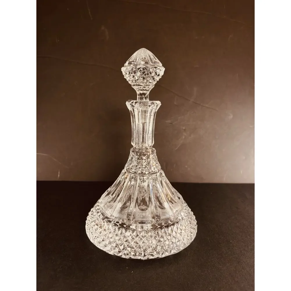 Vintage Heavy Crystal Wine Decanter Diamond Point Optic Glass Stopper 11.5